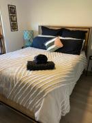 Captains Cottage - Pet Friendly Breakfast Included