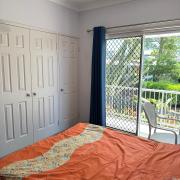 Cozy rooms 1,2,3 in Manly West house