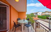 Helles Apartment nur 250 Meter zum Strand mit Grill, Parkplatz, Waschmaschine