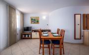 Perfektes Apartment zum Tennis spielen und nur 200 Meter zum Strand