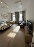Vienna city apartment, 2 TVs, 2 double beds
