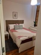 Ground Floor Maisonette Near St James St Overground Station