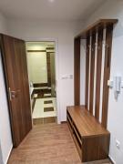 Free parking, Old Town cozy apart near train stat