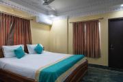 HOTEL #STEP INN# With Lift Just Near To Station Free Wifi & Good Service