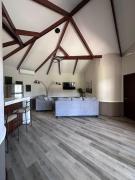 VIP - 7 Master Bedroom Private compound