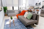 Modern 1 Bedroom Apt with Quick NYC Access and Free Parking