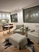 Dolce Vita 1950s on the Sea Point Promenade