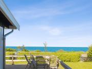 Holiday Home Fabine - 50m from the sea by Interhome