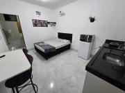 Flat 04 com lavanderia na entrada e feira as domingo e quartas