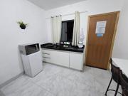 Flat 04 com lavanderia na entrada e feira as domingo e quartas