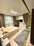 Ulta modern Studio with Private Garden