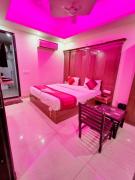 Hotel airport paradise