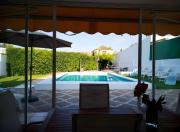 Chalet de Lujo con Piscina Privada cerca de Sevilla