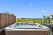 Pool - Sea view - Jacuzzi