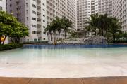 Near MOA and NAIA airport at Shore 1 Residences with balcony -unlimited WIFI