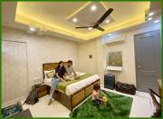 SWIMMING POOL HOTEL VARANASI - SHIVEE - Near Kashi Vishwanath Temple and Ganga Ghat, wifi - Parking - Room Service - Fully Air Conditioning Rooms - BEST FAMILY HOTEL IN VARANASI