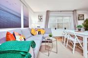 Spacious Beachside Family Apt - Dunluce Park 2
