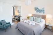 Stylish Retreat in Central Lyme Regis Sleeps 2 plus one