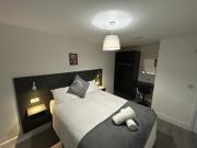 Modern Rooms with En-suite or Private Bathrooms