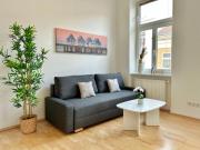 Central Cosy Apartment with Free Parking