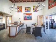 Colonial 2BR Apartment 2 mins walk to beach