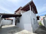 Sobrado Indaia 3 dormitorios