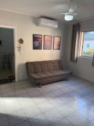 Spacious apartment 2 blocks away, Enseada Beach