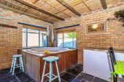 Cosy Pearly Spacious Getaway with Jacuzzi, Braai