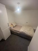 Modern Cozy Apartment in the Heart of Aldershot