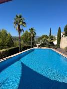 Nouvelle Villa Splendide Vue Mer sur le Beausset pour 8 Personnes avec Piscine et Petanque