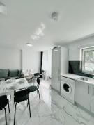 Ground Floor Light Apartment