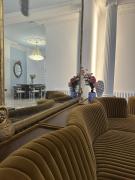 Unique 3600 sq ft Luxury 4-Bed Richmond Hill Home