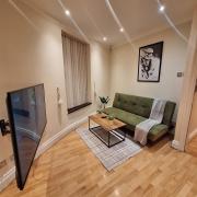 Spacious 2BR, 5 Min Walk to Anfield, Free Parking