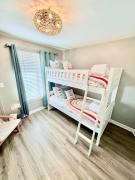 The Islander- Luxurious Island Oasis