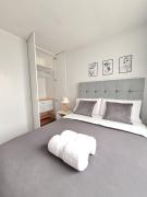 Miraflores - Dormitorio en Departamento compartido Baño Exclusivo Externo