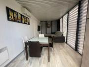 Chaleureuse annexe contemporaine