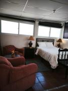 Nirvana 2, Habitación doble con todos sus servicios