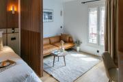 High-end studio in Pariss 8th arrondissement