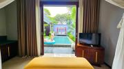 Seminyak Icon - by Karaniya Experience - CHSE certified