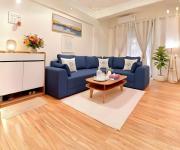 1BHK Balcony Retreat - Gulmohar Road, Juhu Mumbai