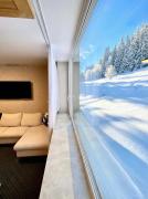 ALPINA 27 SKI IN SKI OUT FREE parking