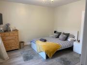 Private rooms in Ashford, Surrey