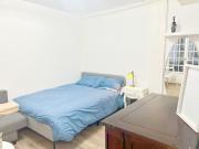 Eiffel Tower Magnificent apartment center Paris