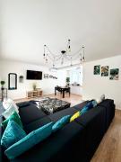 Casele lângă padure