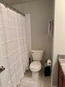 Downtown Edmonton Suite: 5-Min Drive to Rogers