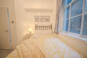 Chic flat near Buckingham Palace & Victoria Station