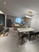 By Tina - Two Bedroom Luxury Home Manhattan