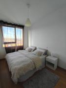 Luminosa habitación doble en chalet con jardín