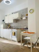 Top Chiavari