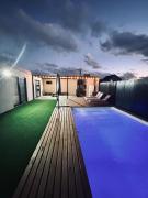 Casa con piscina, ideal para familias próximo a zona de playa